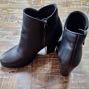 Thursday Boot Co Black Uptown Boots Womens Size 9 Zipper Leather Bootie